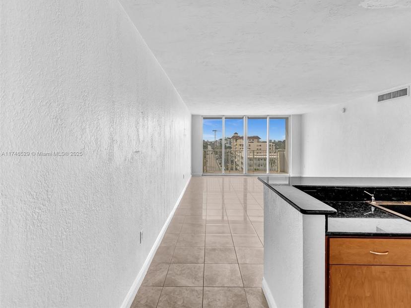 Picture of 10350 W Bay Harbor Dr # 7L, Bay Harbor Islands FL 33154