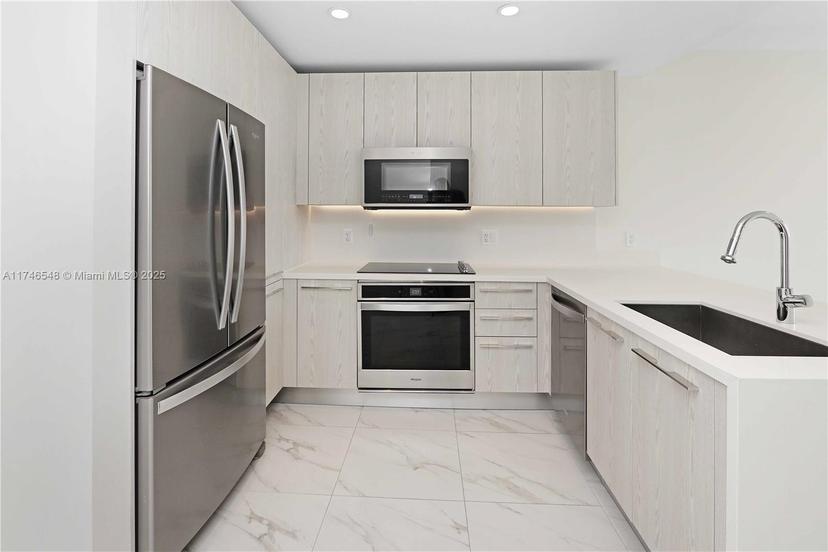 Picture of 2000 Metropica Way # 1708, Sunrise FL 33323