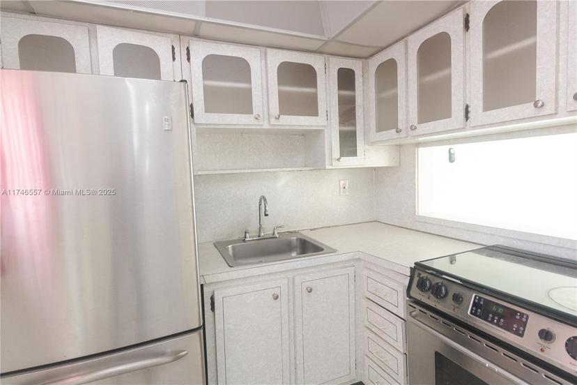 Picture of 2930 Point East Dr # E107, Aventura FL 33160
