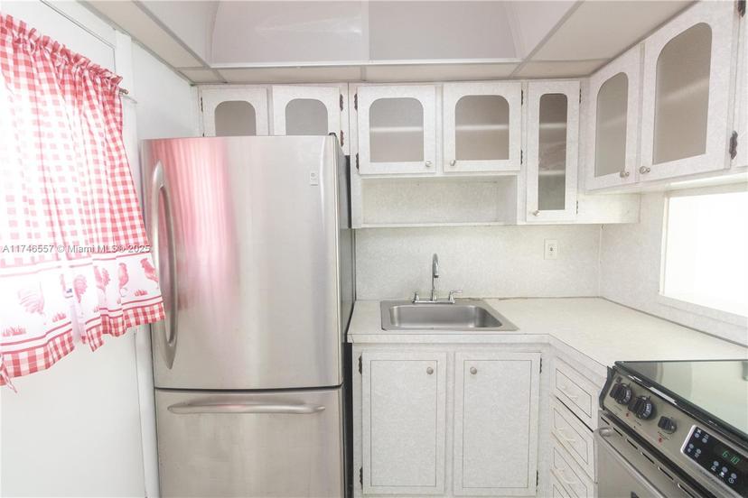 Picture of 2930 Point East Dr # E107, Aventura FL 33160