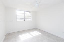 Picture of 2930 Point East Dr # E107, Aventura, FL 33160