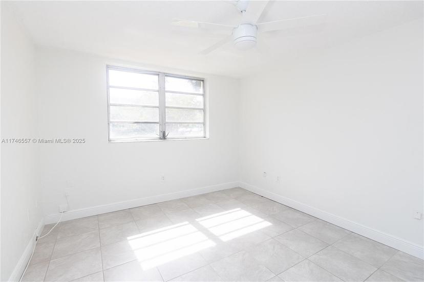 Picture of 2930 Point East Dr # E107, Aventura FL 33160