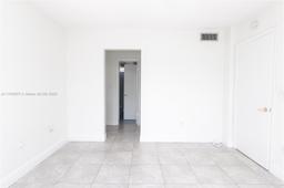 Picture of 2930 Point East Dr # E107, Aventura, FL 33160
