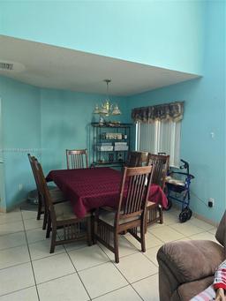 Picture of 132 Sandalwood Rd, Kissimmee, FL 34743