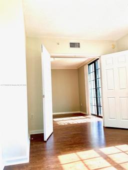 Picture of 1919 Van Buren St # 321A, Hollywood, FL 33020