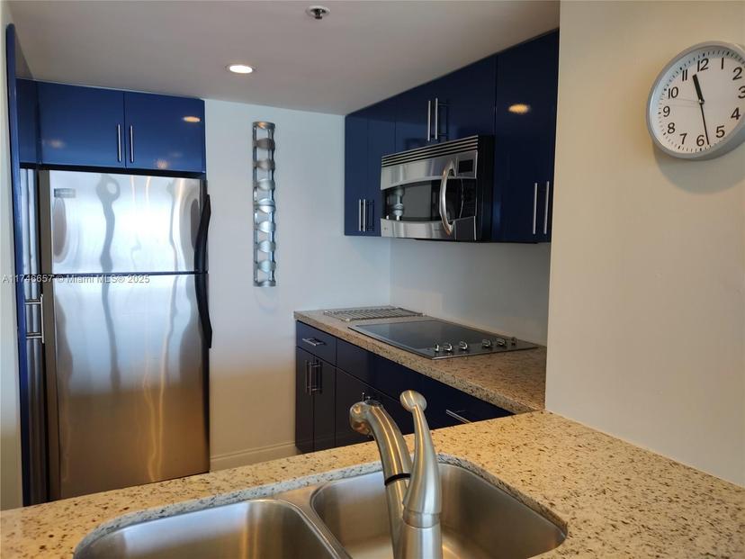 Picture of 7601 E Treasure Dr # 2018, North Bay Village FL 33141