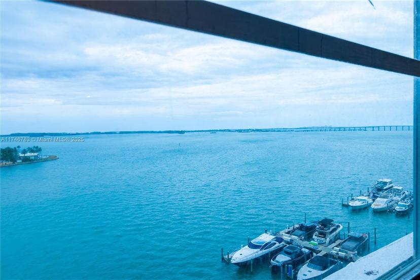 Picture of 801 Brickell Bay Dr # 1069, Miami FL 33131