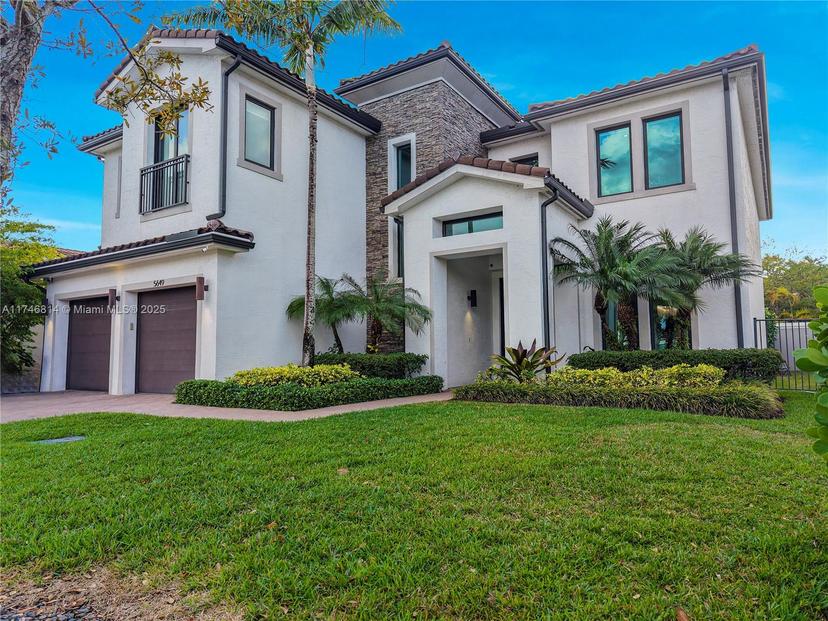 Picture of 5649 W Brookfield Cir W, Hollywood FL 33312