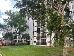 Picture of 17011 N Bay Rd # 507, Sunny Isles Beach, FL 33160