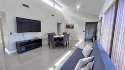 Picture of 10885 NW 30Th Pl # 493, Sunrise, FL 33322