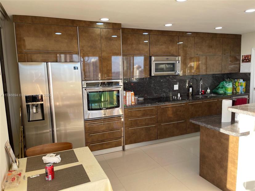 Picture of 19355 Turnberry Way # 27E, Aventura FL 33180