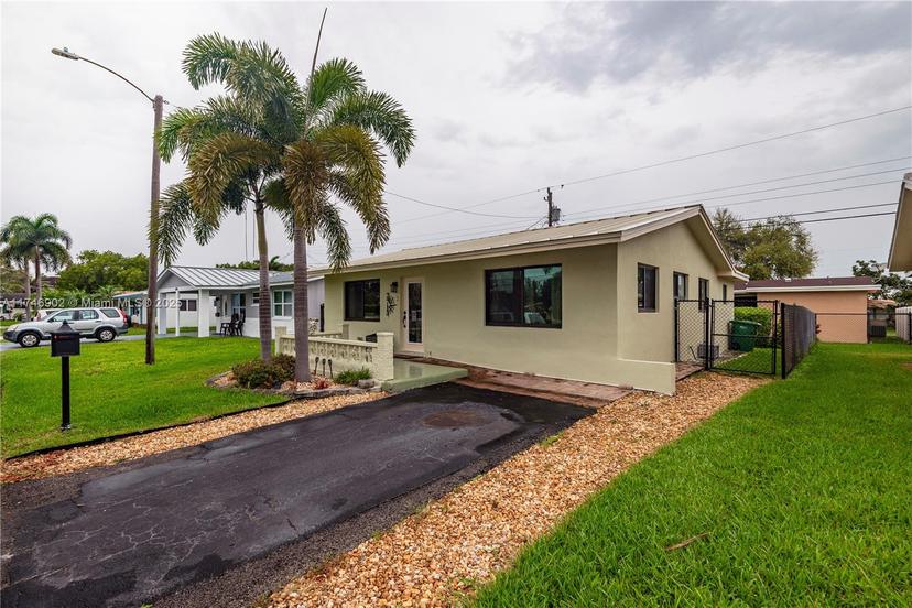 Picture of 2713 NW 53Rd St, Tamarac FL 33309