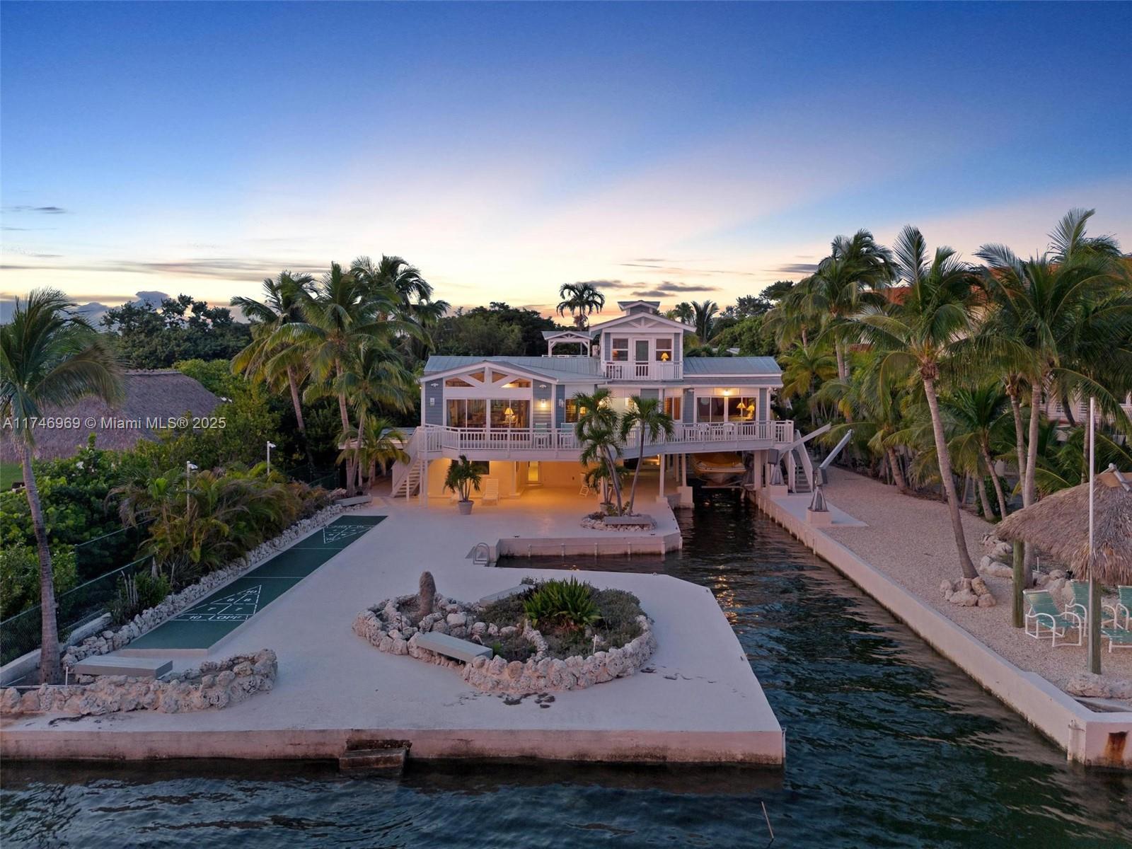 Picture of 815 E Shore Dr, Lower Keys, FL 33042