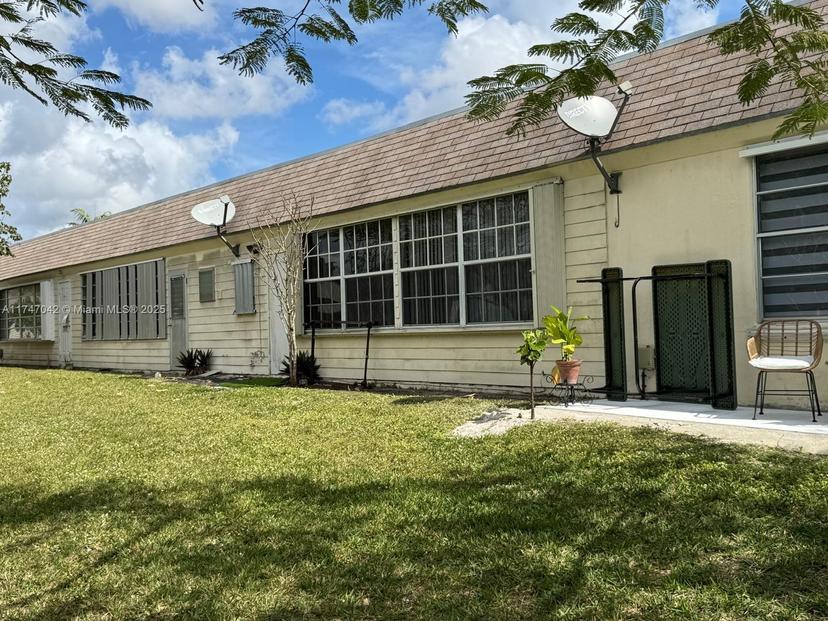 Picture of 17084 SW 112Th Ct # V3142, Miami FL 33157