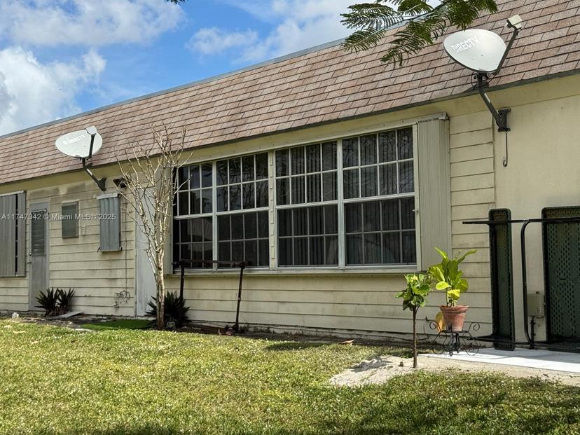Picture of 17084 SW 112Th Ct # V3142, Miami FL 33157