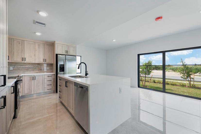 Picture of 1323 NW 1 St, Florida City FL 33034
