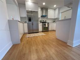 Picture of 9481 Sunrise Lakes Blvd # 302, Sunrise, FL 33322
