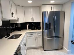 Picture of 20355 NE 34 Ct # 2429, Aventura, FL 33180