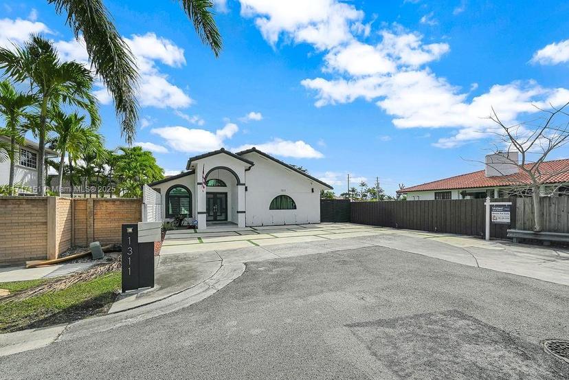 Picture of 1311 SW 139Th Ct, Miami FL 33184