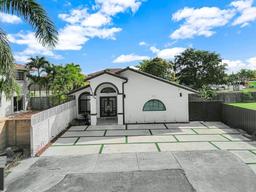 Picture of 1311 SW 139Th Ct, Miami, FL 33184