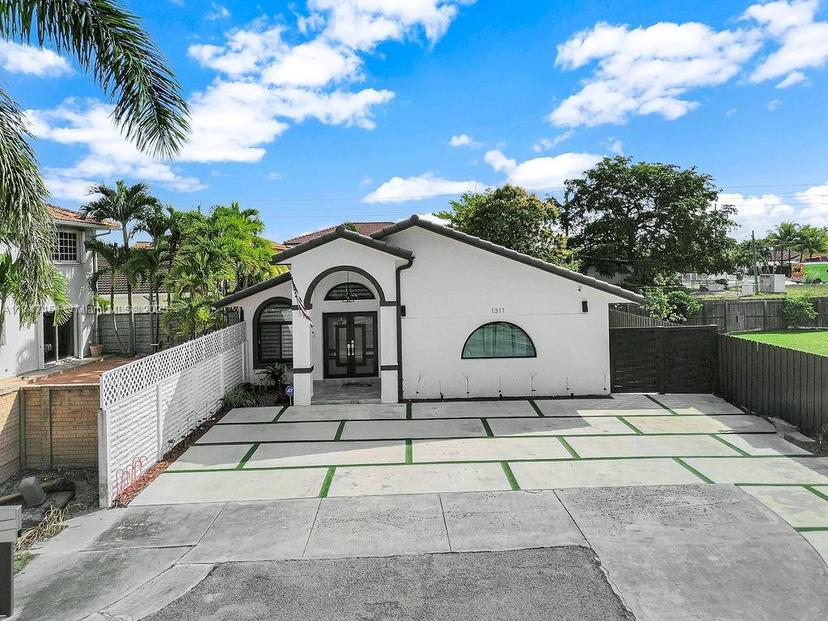 Picture of 1311 SW 139Th Ct, Miami FL 33184