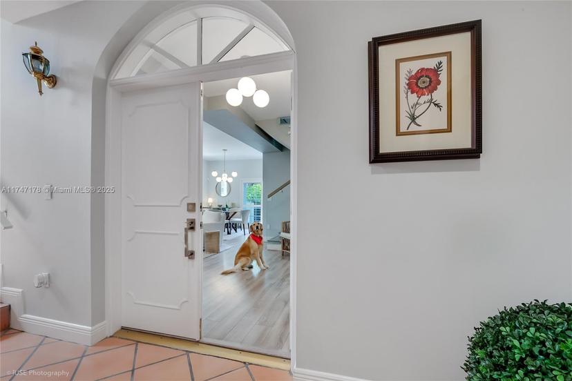 Picture of 111 Edgewater Dr # 1A, Coral Gables FL 33133