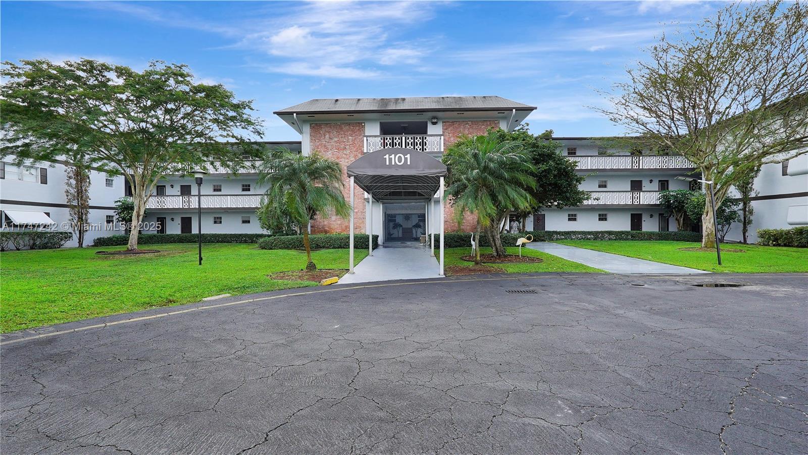 Picture of 1101 Hillcrest Ct # 103, Hollywood, FL 33021