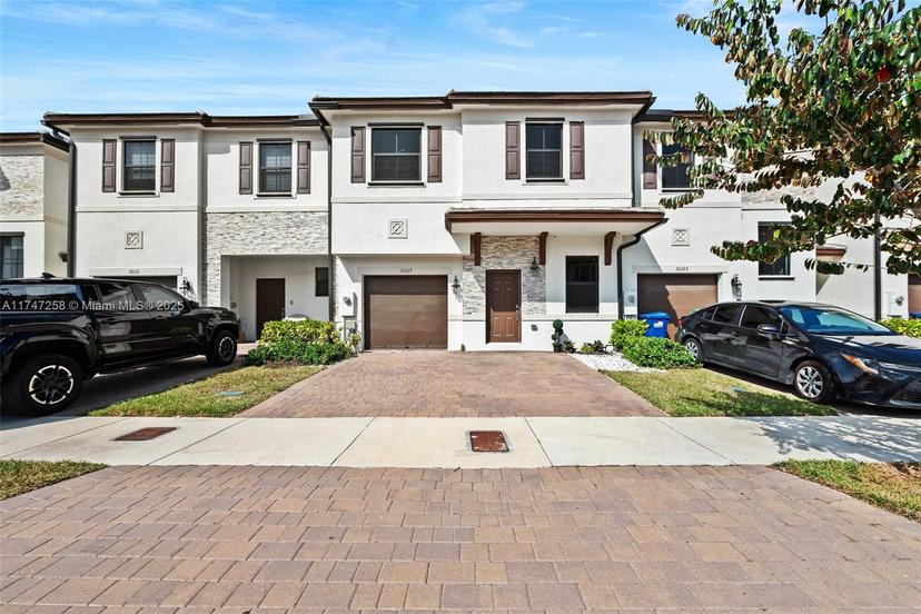 Picture of 10107 SW 231St Ln, Miami FL 33190