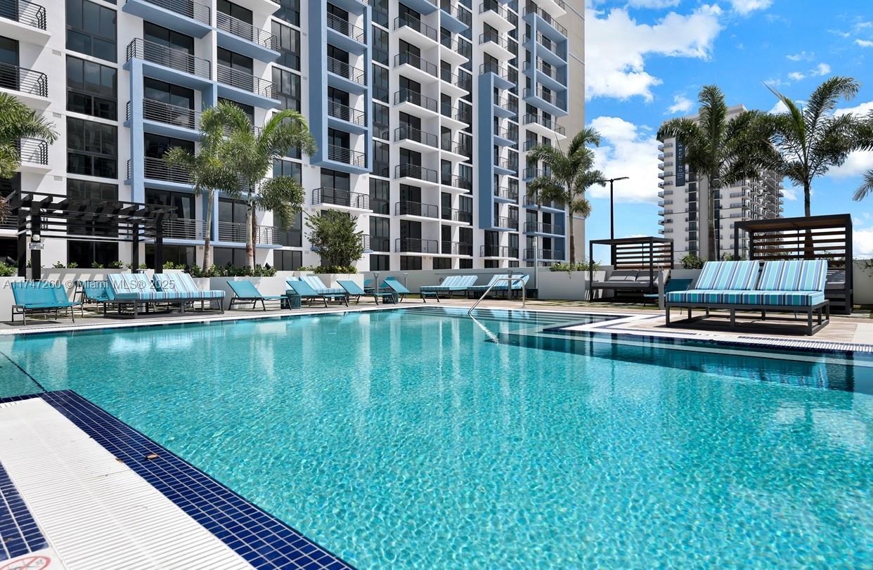 Picture of 5350 NW 84Th Ave # 601, Doral, FL 33166