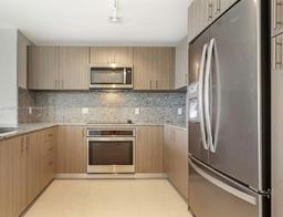 Picture of 5350 NW 84Th Ave # 601, Doral, FL 33166