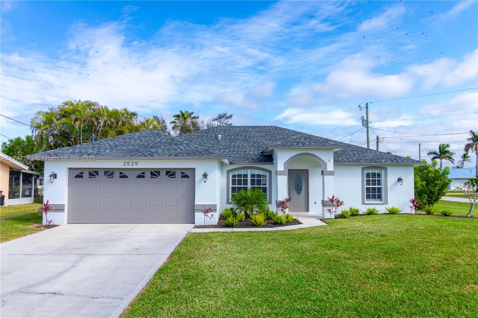 Picture of 2529 SE 20Th Pl, Cape Coral, FL 33904