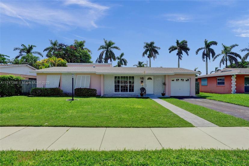 Picture of 9230 SW 183Rd Ter, Palmetto Bay FL 33157