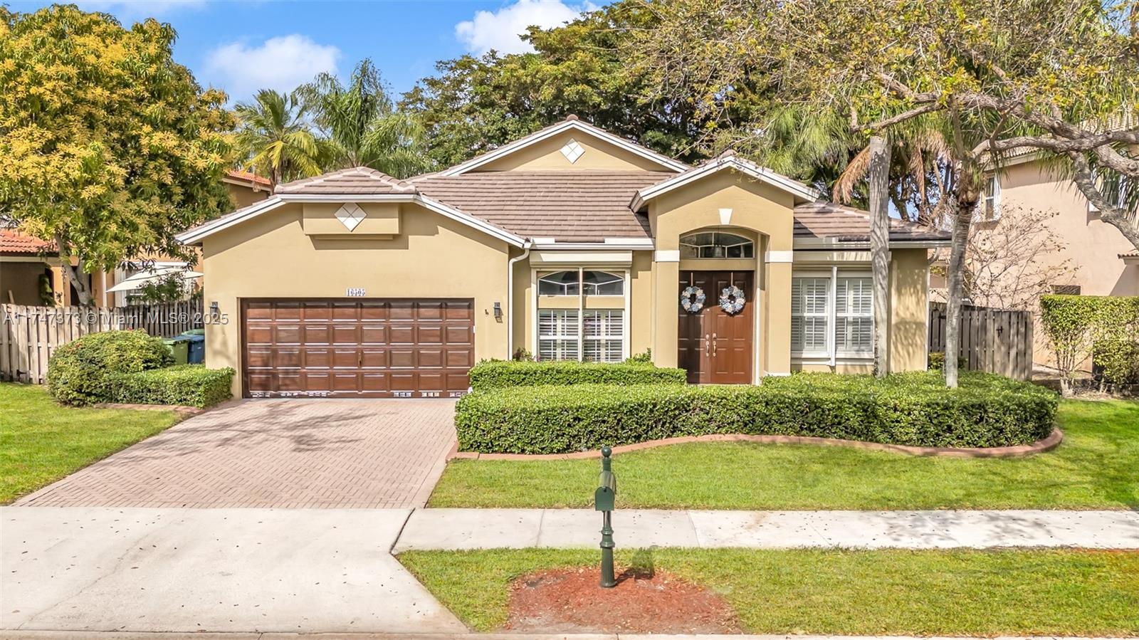 Picture of 16505 Diamond Head Dr, Weston, FL 33331