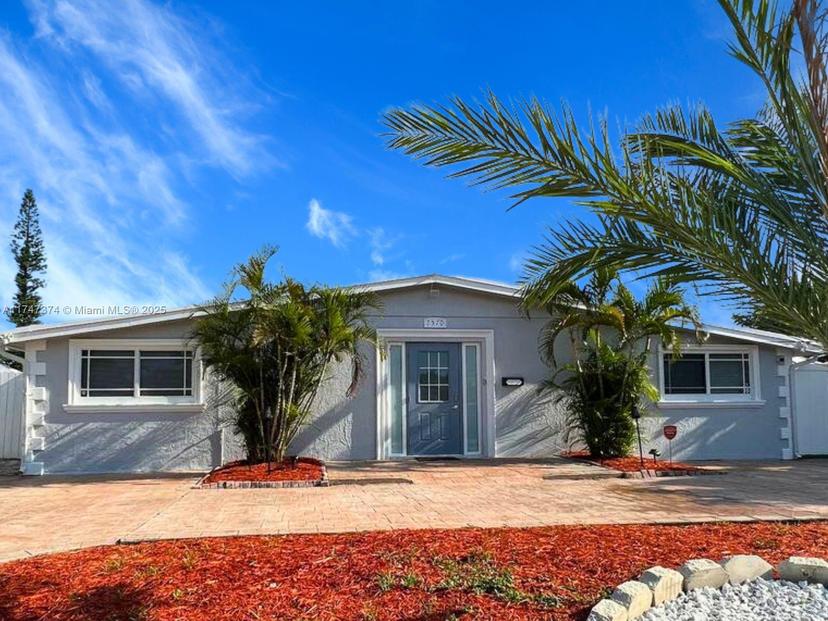 Picture of 7570 Simms St, Hollywood FL 33024