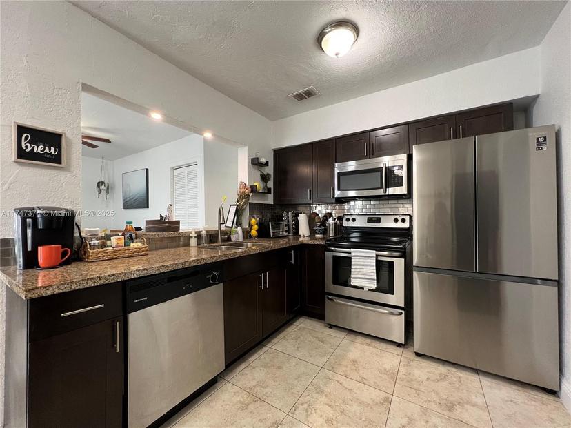 Picture of 7570 Simms St, Hollywood FL 33024