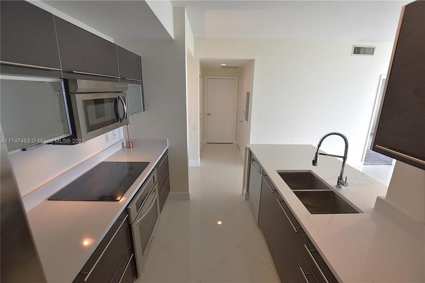 Picture of 550 Okeechobee Blvd # 1417, West Palm Beach FL 33401