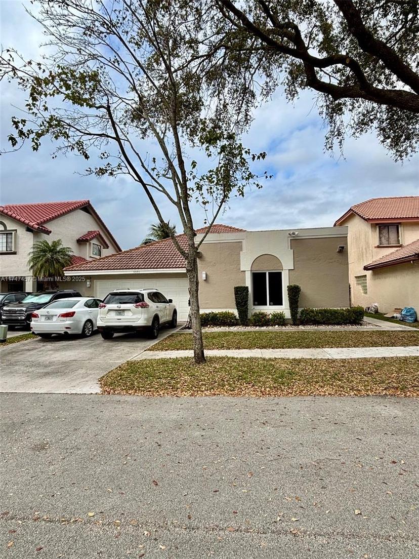 Picture of 9501 NW 18Th Mnr, Plantation FL 33322
