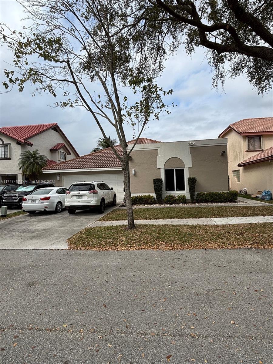 Picture of 9501 NW 18Th Mnr, Plantation, FL 33322