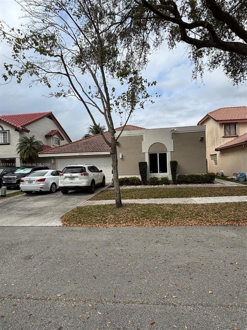 Picture of 9501 NW 18Th Mnr, Plantation FL 33322