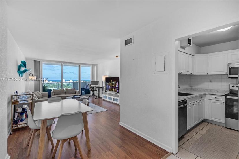 Picture of 1200 West Ave # 1510, Miami Beach FL 33139