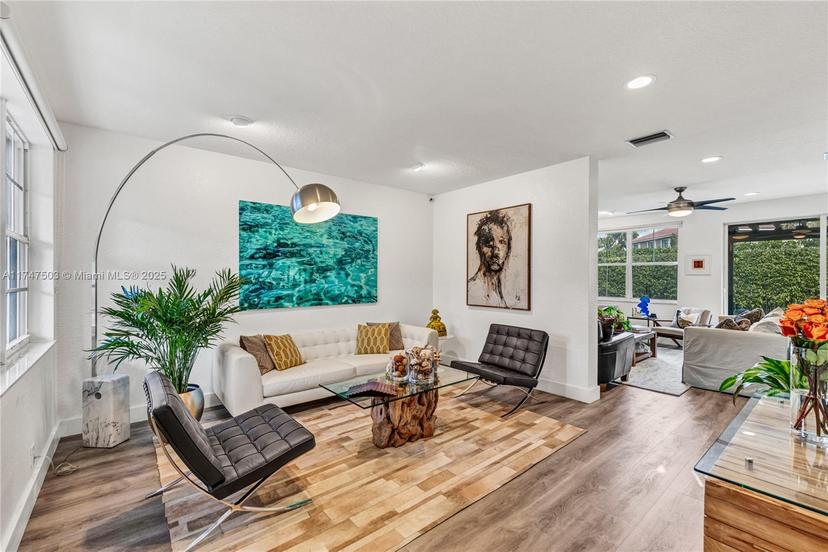 Picture of 4471 Foxtail Ln, Weston FL 33331