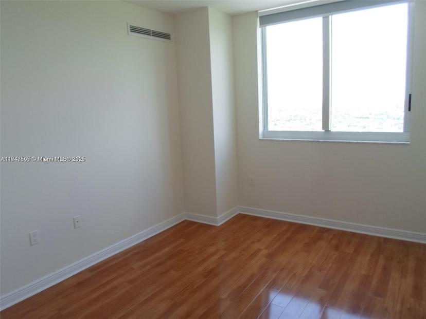 Picture of 1745 E Hallandale Beach Blvd # 1907W, Hallandale Beach FL 33009