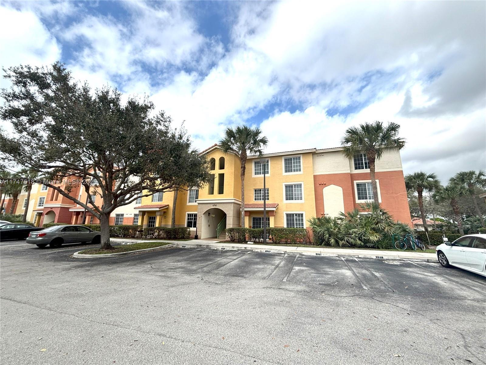 Picture of 6761 Heritage Grande # 107, Boynton Beach, FL 33437