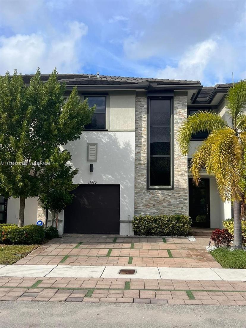 Picture of 15680 NW 91St Ct, Miami Lakes FL 33018
