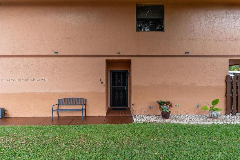 Picture of 6345 W 27Th Ln # 14, Hialeah FL 33016