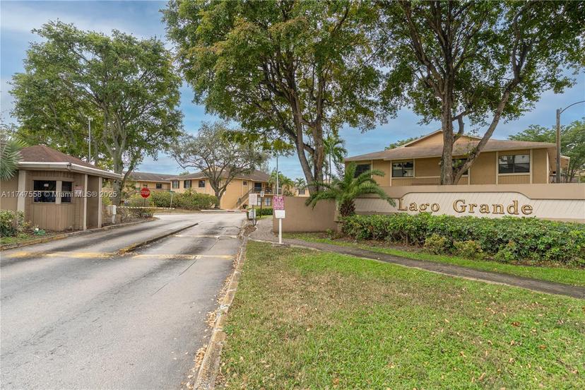 Picture of 6345 W 27Th Ln # 14, Hialeah FL 33016
