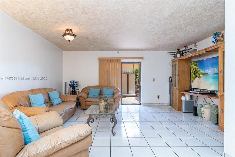 Picture of 6345 W 27Th Ln # 14, Hialeah FL 33016