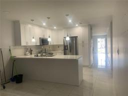Picture of 806 W 73Rd Pl, Hialeah, FL 33014