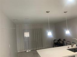 Picture of 806 W 73Rd Pl, Hialeah, FL 33014