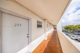 Picture of 7904 West Dr # 203, North Bay Village, FL 33141